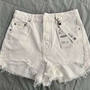 NWT Zara white denim shorts